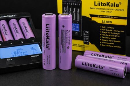 Акумулятори LiitoKala 18650 та зарядний пристрій для ДБЖ, роутерів і автономного живлення